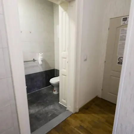 Pest-port Room-5 Private